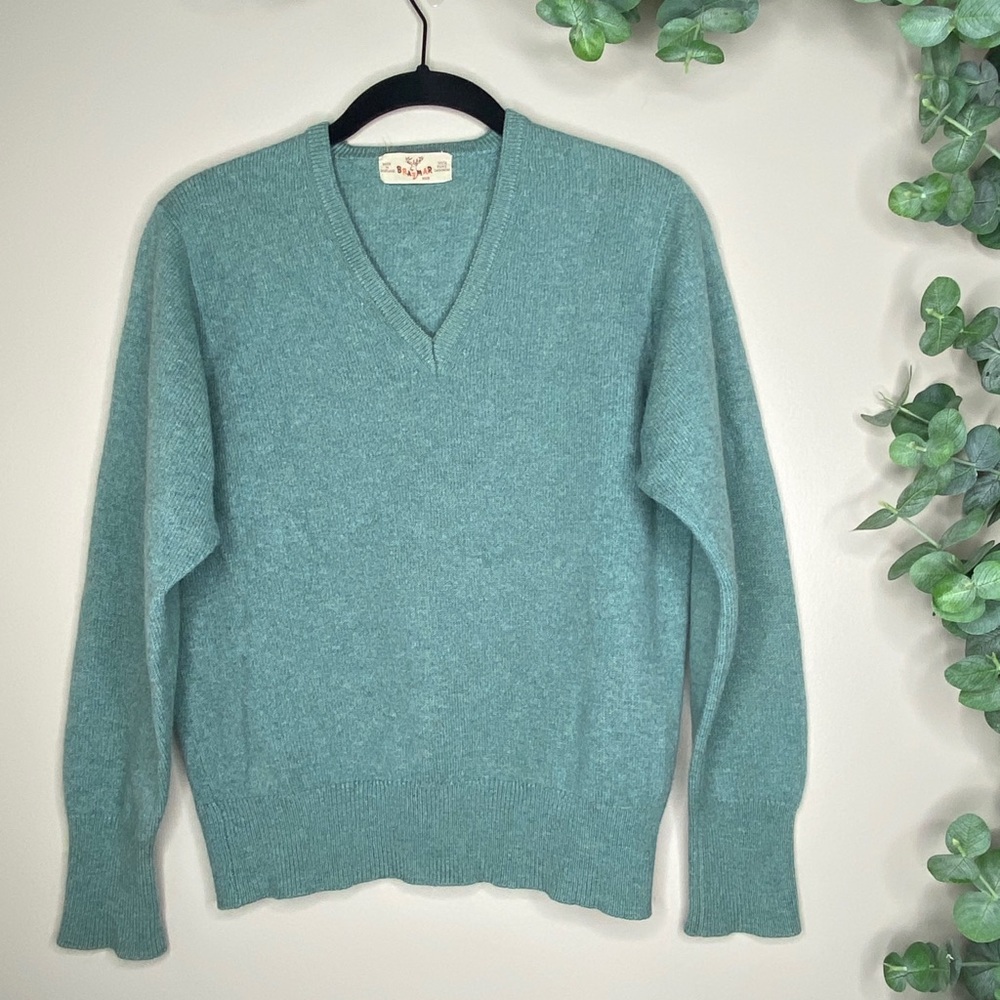 100% Pure Cashmere V-neck Sweater